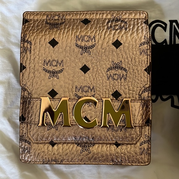 MCM Belt Bag - Picture 2 of 7